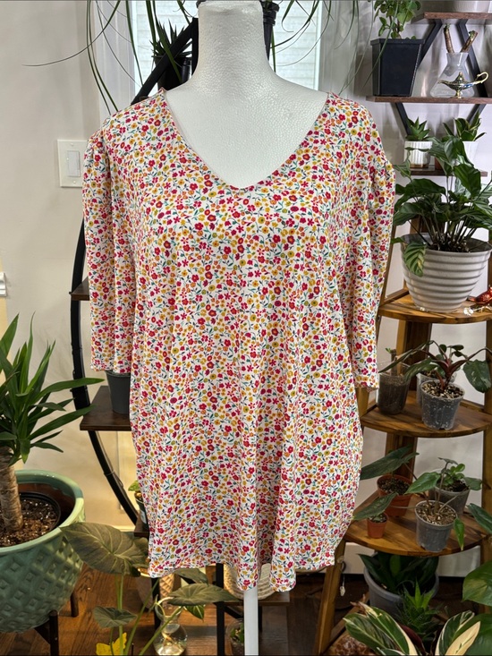 Adrianna Papell Tops - Adriana Papell Floral V Neck Top White with Pink & Yellow Flowers size XL